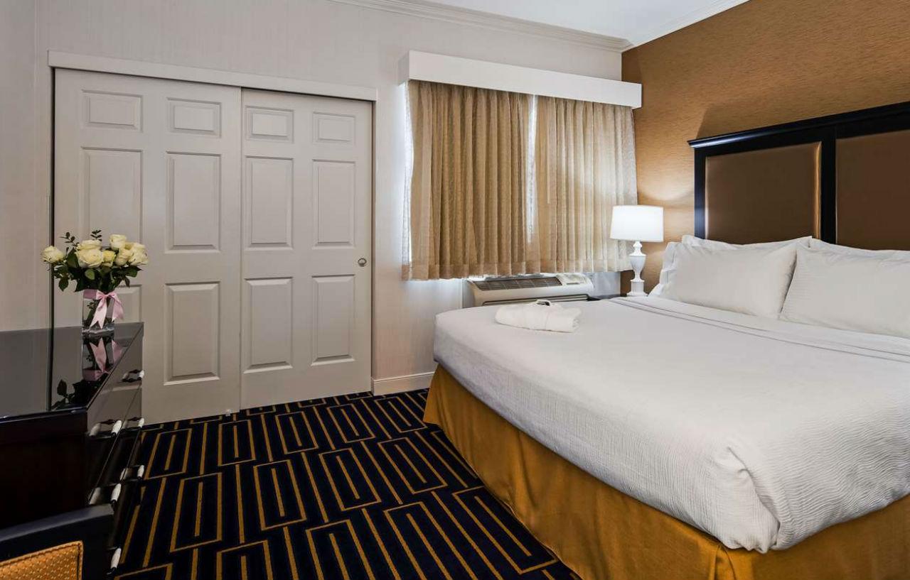 Best Western Plus Palm Court Hotel Davis Exteriér fotografie