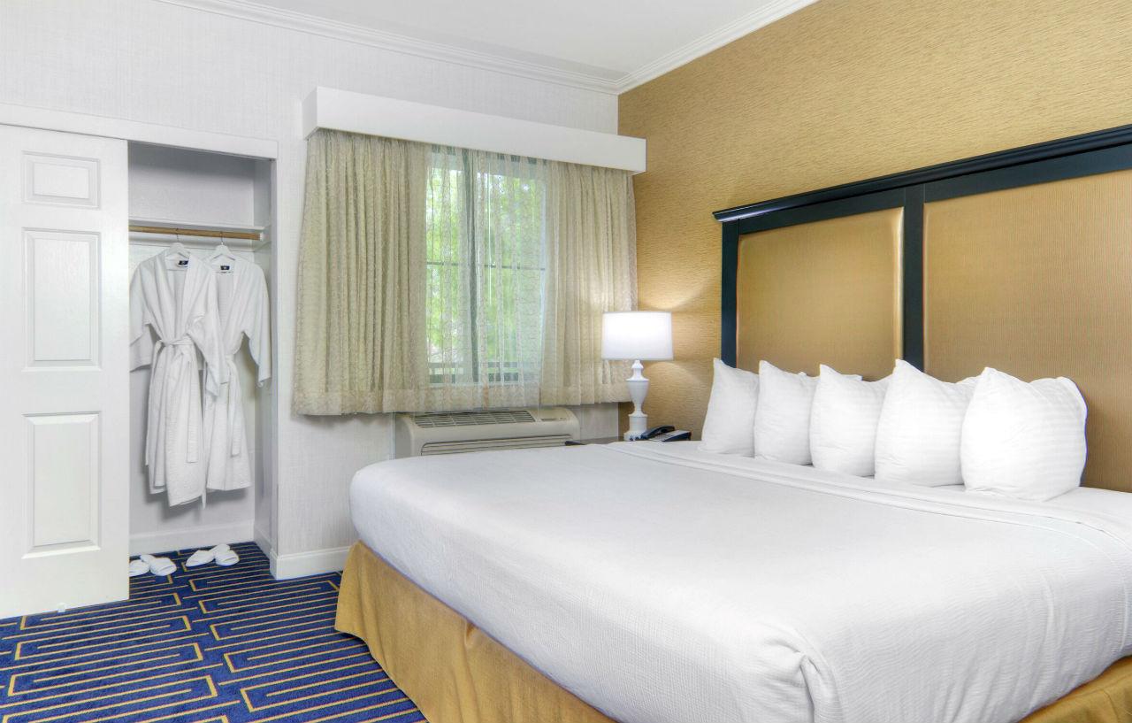Best Western Plus Palm Court Hotel Davis Exteriér fotografie