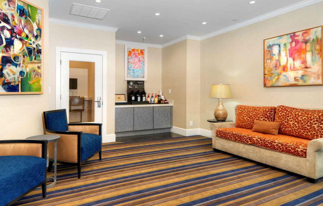 Best Western Plus Palm Court Hotel Davis Exteriér fotografie