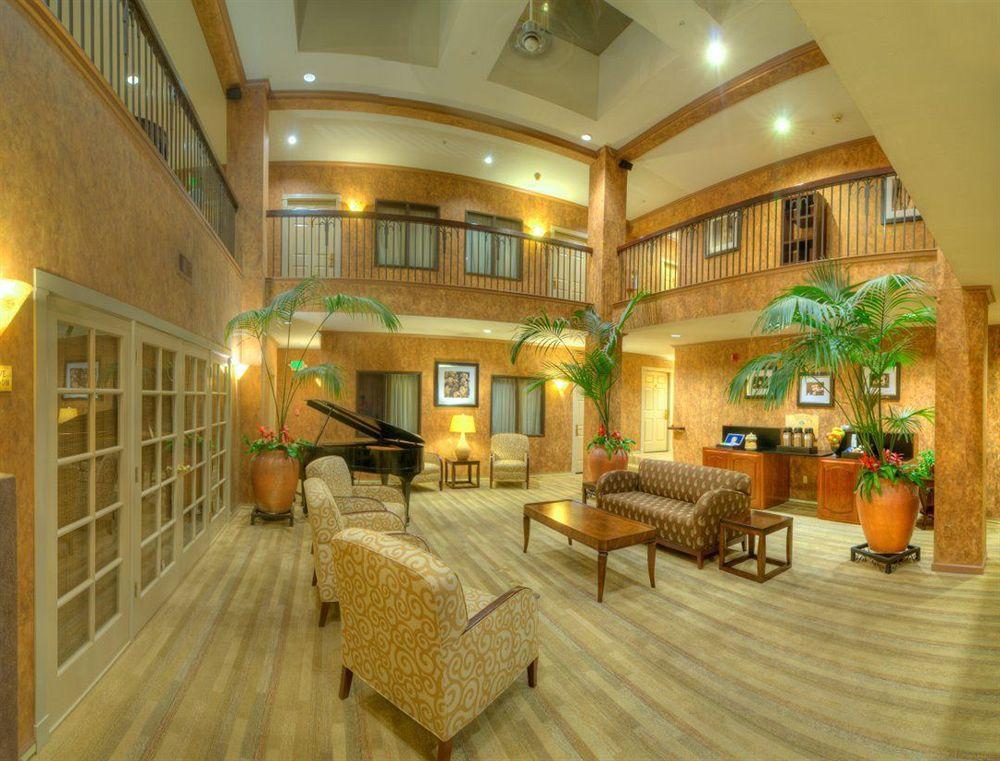 Best Western Plus Palm Court Hotel Davis Exteriér fotografie