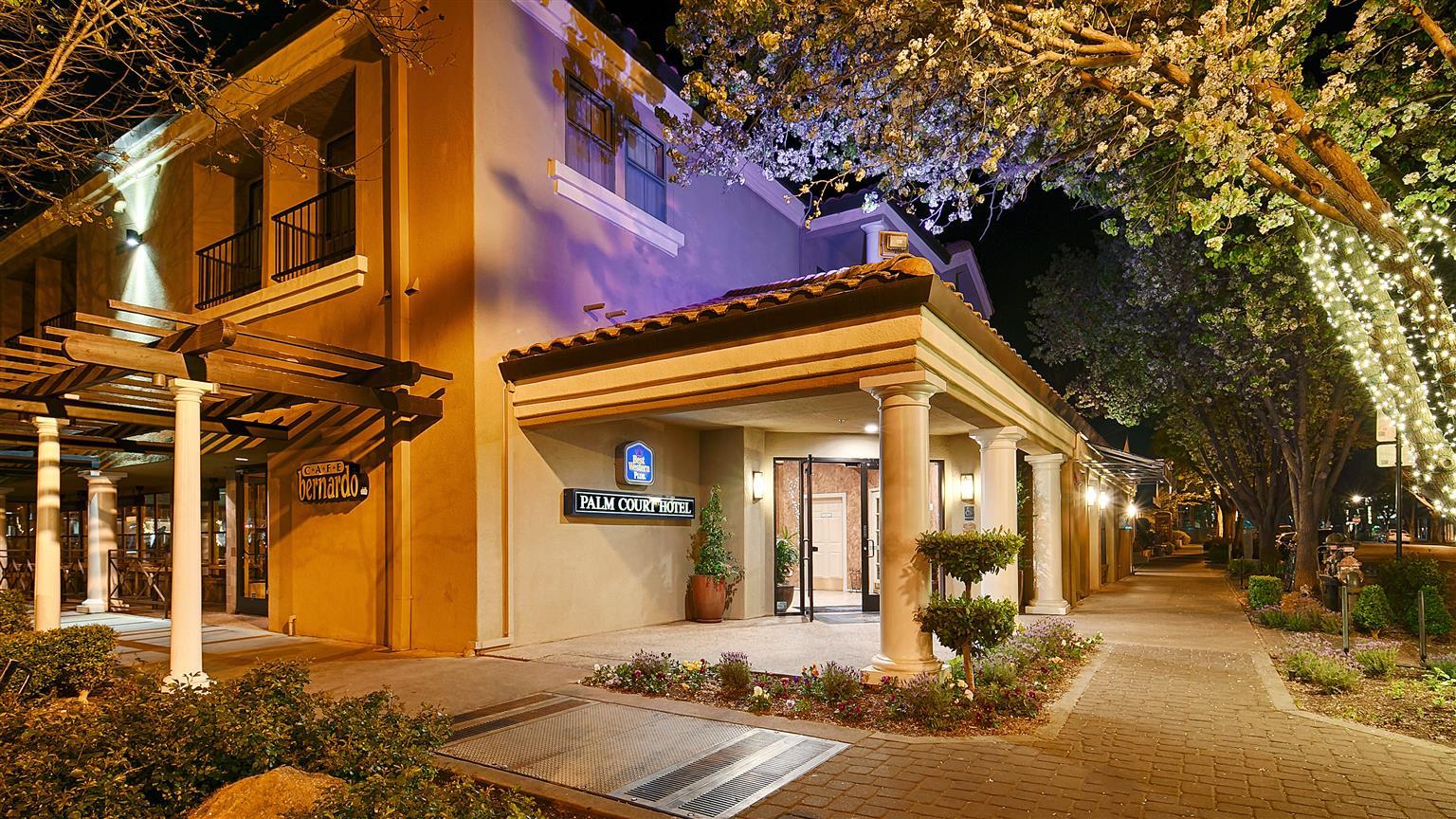 Best Western Plus Palm Court Hotel Davis Exteriér fotografie