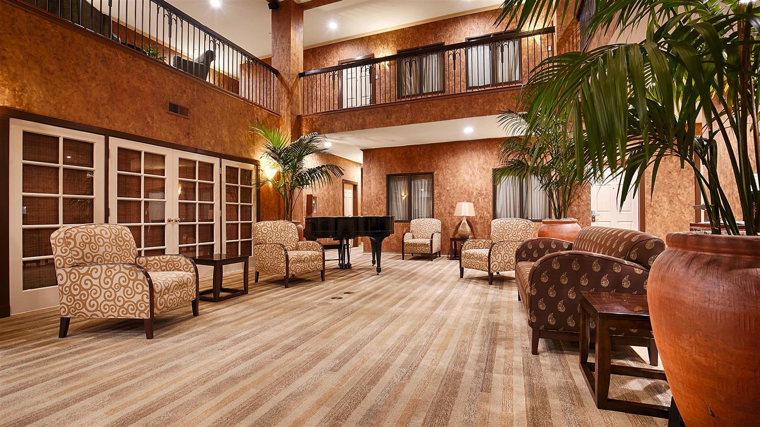 Best Western Plus Palm Court Hotel Davis Exteriér fotografie